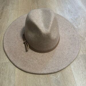 Universal Thread wool hat NWOT